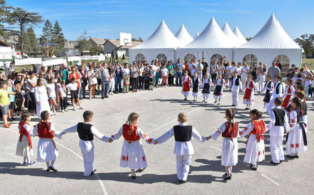 МИХОЉСКИ СУСРЕТИ СЕЛА У ГИБАРЦУ